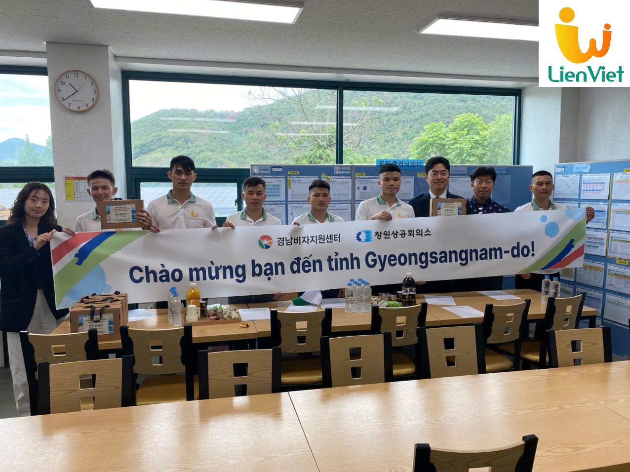 CHÚC MỪNG CÁC BẠN ĐƠN VISA ĐÔ THỊ TỈNH GYEONGSANGNAM- DO ĐÃ TỚI HÀN QUỐC AN TOÀN.  CHÚC CÁC EM CỐ GẮNG VÀ THÀNH CÔNG TRÊN ĐẤT BẠN!